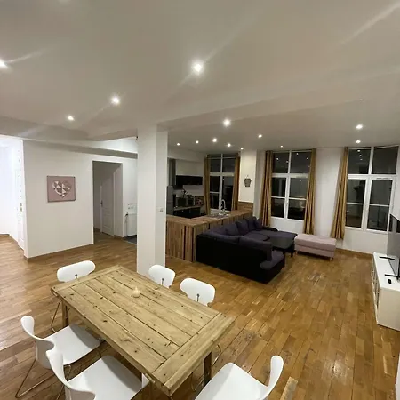 7 Personnes Centre-ville Lila